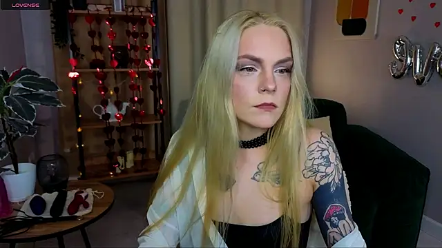 Snapshot of cherrie_sherry chatting on February 2026 09:30:02 PM cherrie sherry online show from February 2026 09:30:02 PM