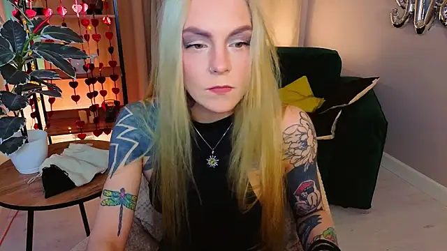 Snapshot of cherrie_sherry chatting on February 2026 09:21:01 PM cherrie sherry online show from February 2026 09:21:01 PM