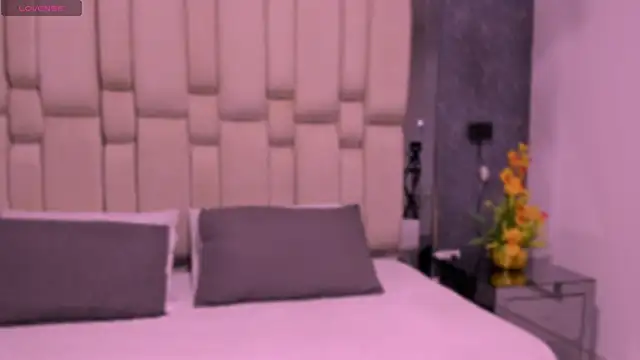 MissValeriePink online show from February 2026 08:18:01 PM