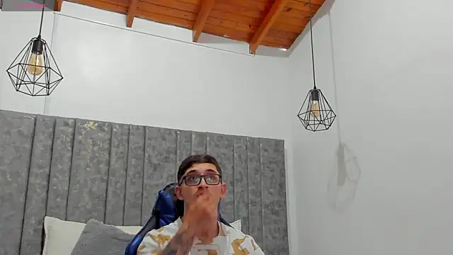 Calvin Hunter online show from May 2026 10:26:01 PM