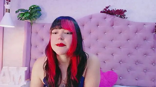 Snapshot of EllieNeptune_ chatting on February 2026 08:58:01 PM EllieNeptune online show from February 2026 08:58:01 PM