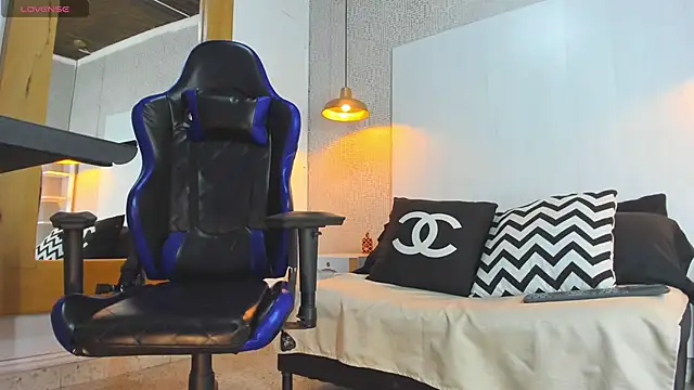 Dusan Grey77 online show from February 2026 04:08:02 AM