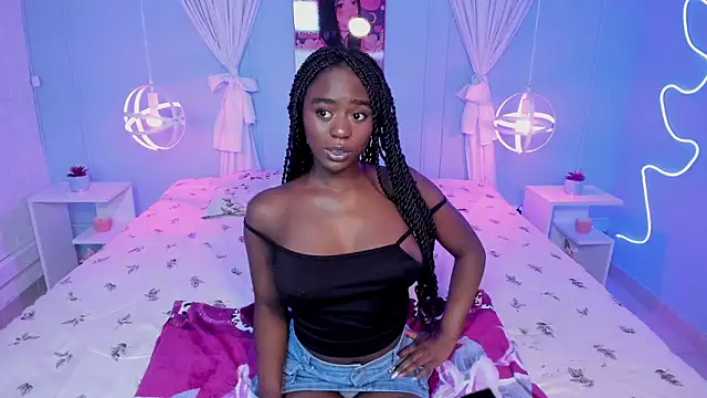 Snapshot of naomi_campell chatting on February 2026 05:55:01 PM naomi campell online show from February 2026 05:55:01 PM