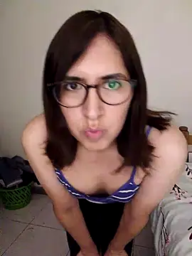 Snapshot of Eide-26 chatting on February 2026 03:44:01 AM Eide-26 online show from February 2026 03:44:01 AM