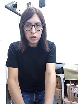 Snapshot of Eide-26 chatting on February 2026 05:31:01 PM Eide-26 online show from February 2026 05:31:01 PM