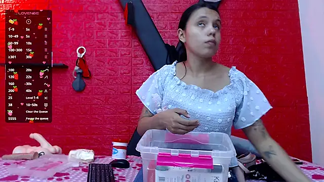 juliette18rose online show from February 2026 07:56:02 PM