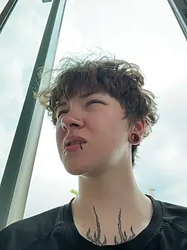 Snapshot of IceMur chatting on March 2026 05:44:01 AM IceMur online show from March 2026 05:44:01 AM