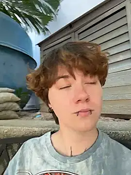 Snapshot of IceMur chatting on April 2026 06:19:01 AM IceMur online show from April 2026 06:19:01 AM