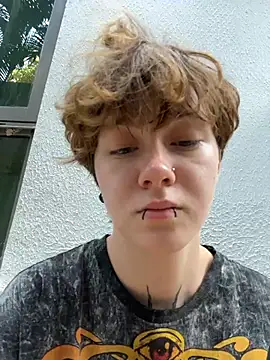 Snapshot of IceMur chatting on April 2026 02:28:02 AM IceMur online show from April 2026 02:28:02 AM