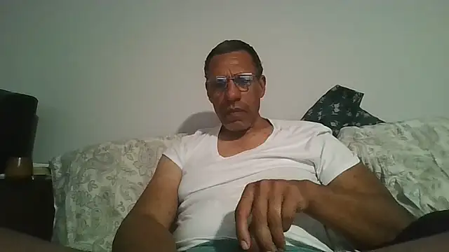 Snapshot of swimmer2496 chatting on February 2026 08:10:01 AM swimmer2496 online show from February 2026 08:10:01 AM