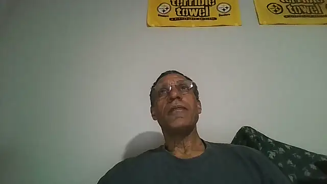 swimmer2496 online show from May 2026 04:52:01 AM