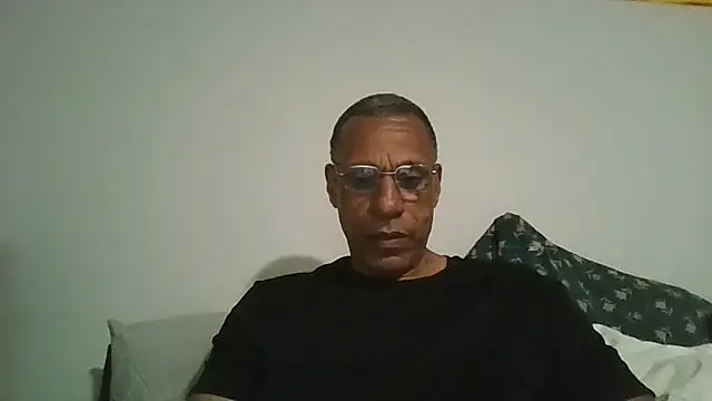 swimmer2496 online show from May 2026 01:58:02 AM