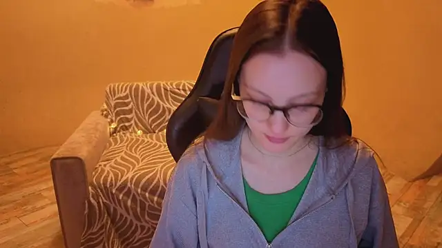 Snapshot of RoxyRay_ chatting on January 2026 02:48:02 AM RoxyRay online show from January 2026 02:48:02 AM