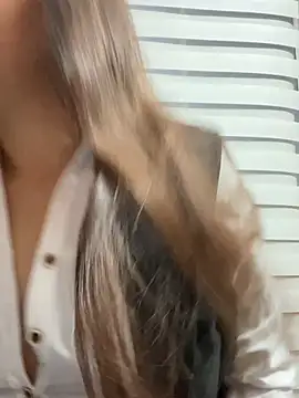 Snapshot of A-uroora chatting on February 2026 10:58:02 AM A-uroora online show from February 2026 10:58:02 AM