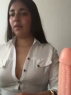 Snapshot of A-uroora chatting on February 2026 11:03:01 PM A-uroora online show from February 2026 11:03:01 PM