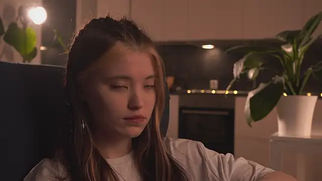 Snapshot of EleniRoeber chatting on February 2026 04:14:02 PM EleniRoeber online show from February 2026 04:14:02 PM