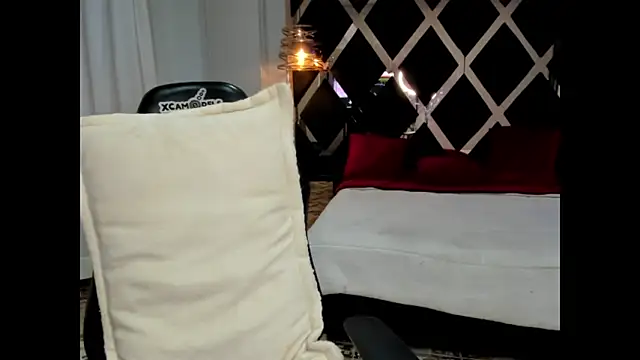 Snapshot of Lucia_24x chatting on March 2026 01:33:02 PM Lucia 24x online show from March 2026 01:33:02 PM