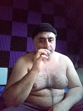 Snapshot of Bear_1985 chatting on March 2026 04:58:02 PM Bear 1985 online show from March 2026 04:58:02 PM