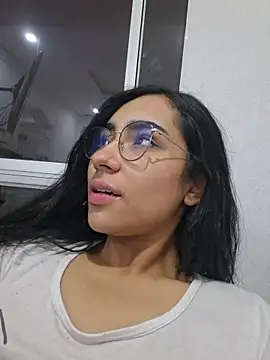 Snapshot of scarlett25__ chatting on May 2026 03:00:01 AM scarlett25 online show from May 2026 03:00:01 AM