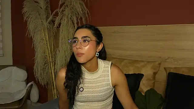Snapshot of scarlett25__ chatting on May 2026 08:17:01 PM scarlett25 online show from May 2026 08:17:01 PM