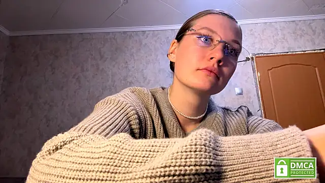 Jolievic online show from April 2026 05:29:01 PM