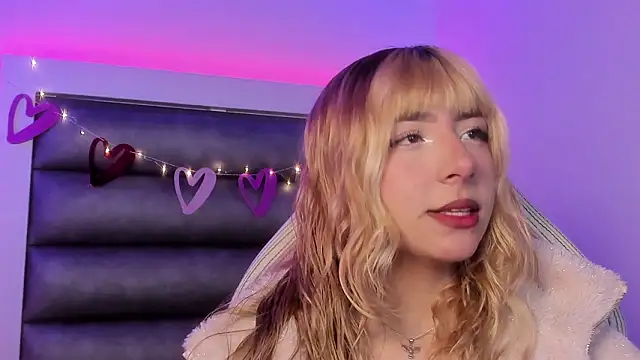 Snapshot of adhalee_js chatting on February 2026 07:32:02 PM adhalee js online show from February 2026 07:32:02 PM