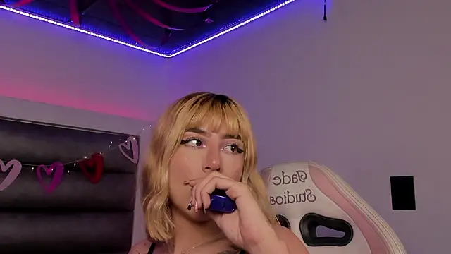 Snapshot of adhalee_js chatting on February 2026 08:05:02 PM adhalee js online show from February 2026 08:05:02 PM