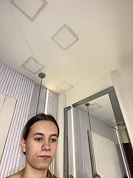 JuliaColemann online show from May 2026 11:59:01 AM