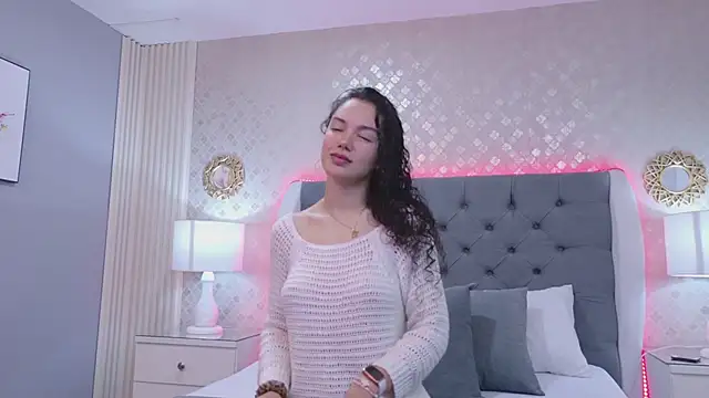 Snapshot of RoxanaAngel chatting on February 2026 01:52:02 PM RoxanaAngel online show from February 2026 01:52:02 PM