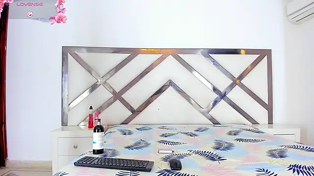 tifanibrown online show from February 2026 01:51:01 PM