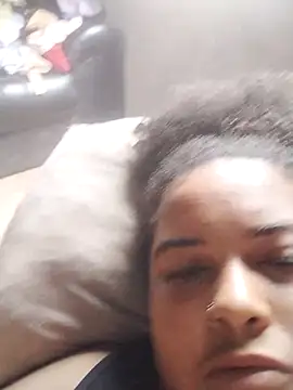 Snapshot of vaniyna chatting on February 2026 11:30:01 AM vaniyna online show from February 2026 11:30:01 AM