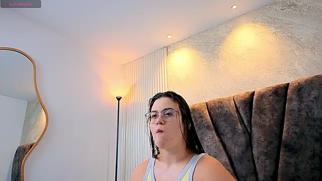 zoe hugeboobs online show from February 2026 11:58:02 AM