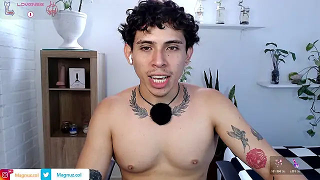 Magnuz Col online show from May 2026 04:04:02 PM