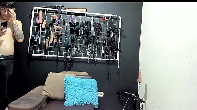 Slave Melany bdsm online show from May 2026 01:07:01 PM