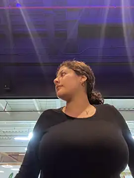 lizzy luminair online show from February 2026 02:01:02 PM