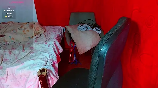 Snapshot of latin_princess_12 chatting on February 2026 02:20:02 PM latin princess 12 online show from February 2026 02:20:02 PM