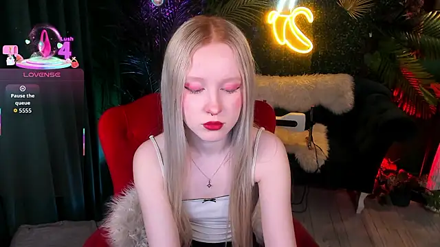 Snapshot of Sia_Hart chatting on February 2026 06:07:01 PM Sia Hart online show from February 2026 06:07:01 PM