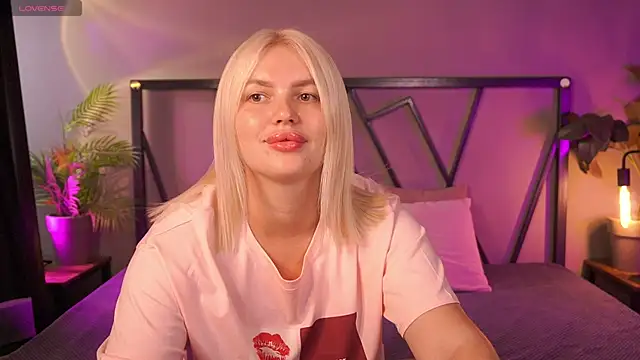 Snapshot of AmeliaWeells chatting on July 2026 03:56:02 AM AmeliaWeells online show from July 2026 03:56:02 AM