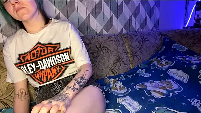 KateSzaflarski online show from February 2026 05:03:02 PM