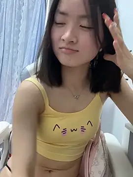 Snapshot of miaomiaou_ chatting on February 2026 04:32:01 PM miaomiaou online show from February 2026 04:32:01 PM