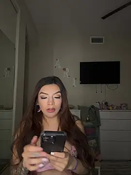 Snapshot of Mandygonewild chatting on April 2026 07:03:02 PM Mandygonewild online show from April 2026 07:03:02 PM