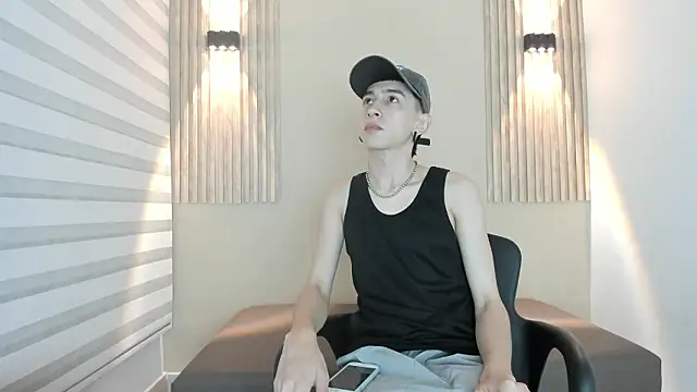 Snapshot of lian_cameron chatting on February 2026 03:45:01 AM lian cameron online show from February 2026 03:45:01 AM