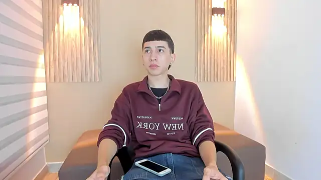 Snapshot of lian_cameron chatting on February 2026 03:44:02 AM lian cameron online show from February 2026 03:44:02 AM