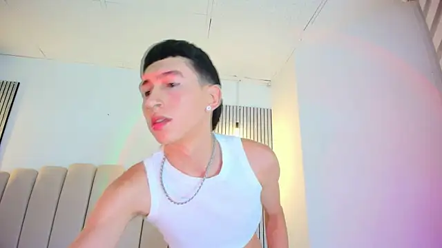 lian cameron online show from May 2026 04:29:01 AM