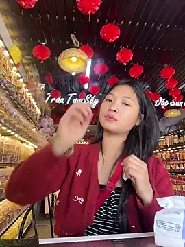 Lyn-be99 online show from March 2026 05:45:02 AM