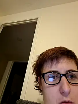 Snapshot of Tiara_XOX chatting on February 2026 05:44:01 AM Tiara XOX online show from February 2026 05:44:01 AM