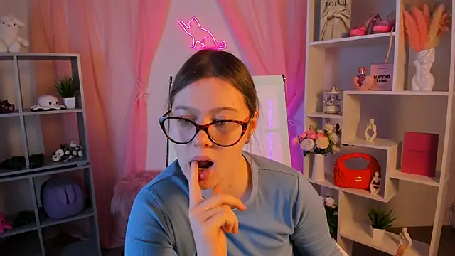 Snapshot of CelestineMauriac chatting on February 2026 03:30:02 PM CelestineMauriac online show from February 2026 03:30:02 PM