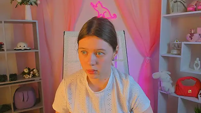 Snapshot of CelestineMauriac chatting on February 2026 02:48:01 PM CelestineMauriac online show from February 2026 02:48:01 PM