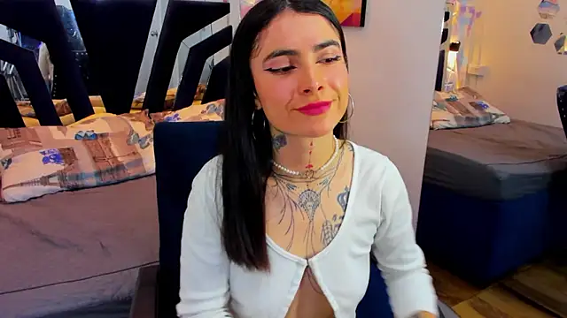 Snapshot of katherin__19 chatting on February 2026 03:33:01 AM katherin 19 online show from February 2026 03:33:01 AM