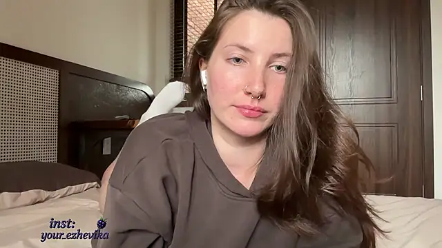 ItsEzheVika online show from February 2026 08:02:01 AM